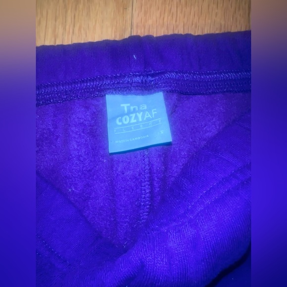 TNA Aritzia cozy af fleece perfect hi-rise sweatpants electric violet women’s s - Picture 10 of 13